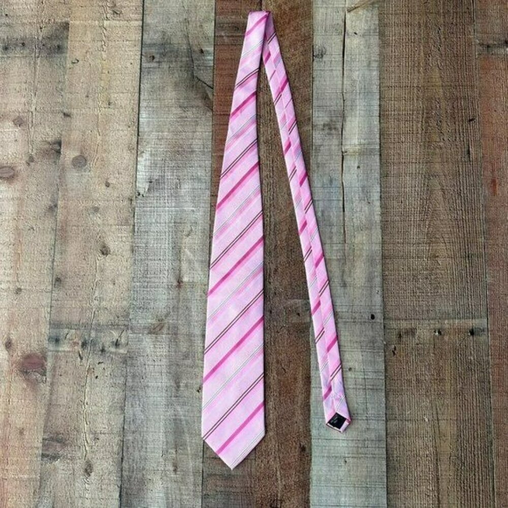 Venetto Pink and white candy striped neck tie 58"